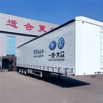 ¿Se puede utilizar un semirremolque de cortina en terrenos accidentados?